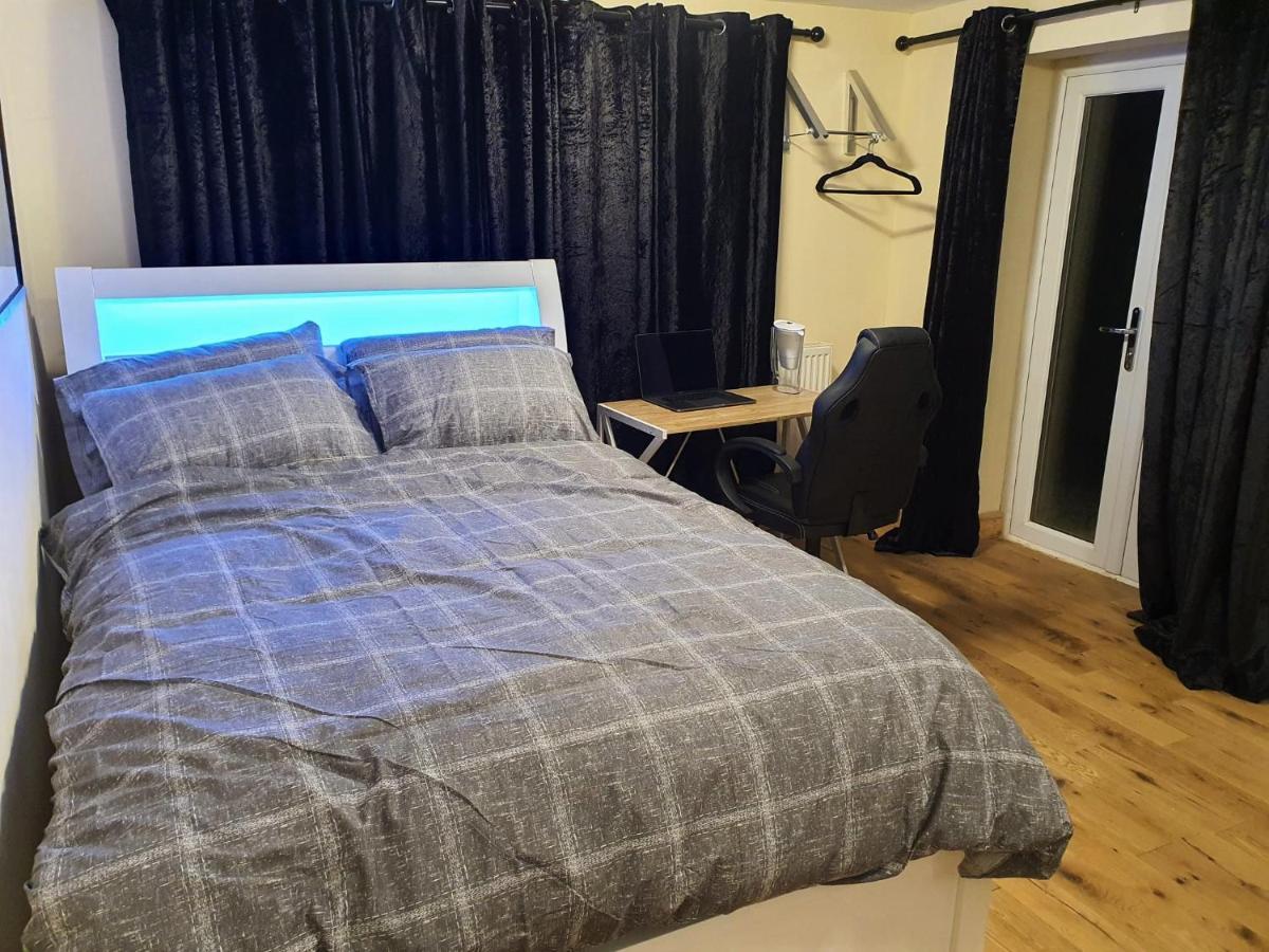 Umbrella Properties Private Apartment バーミンガム エクステリア 写真