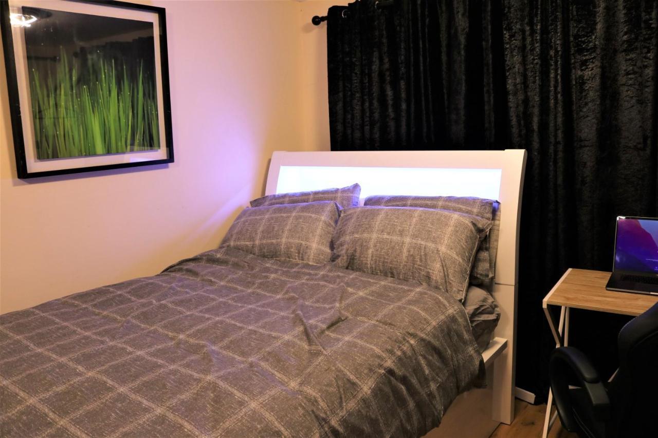 Umbrella Properties Private Apartment バーミンガム エクステリア 写真